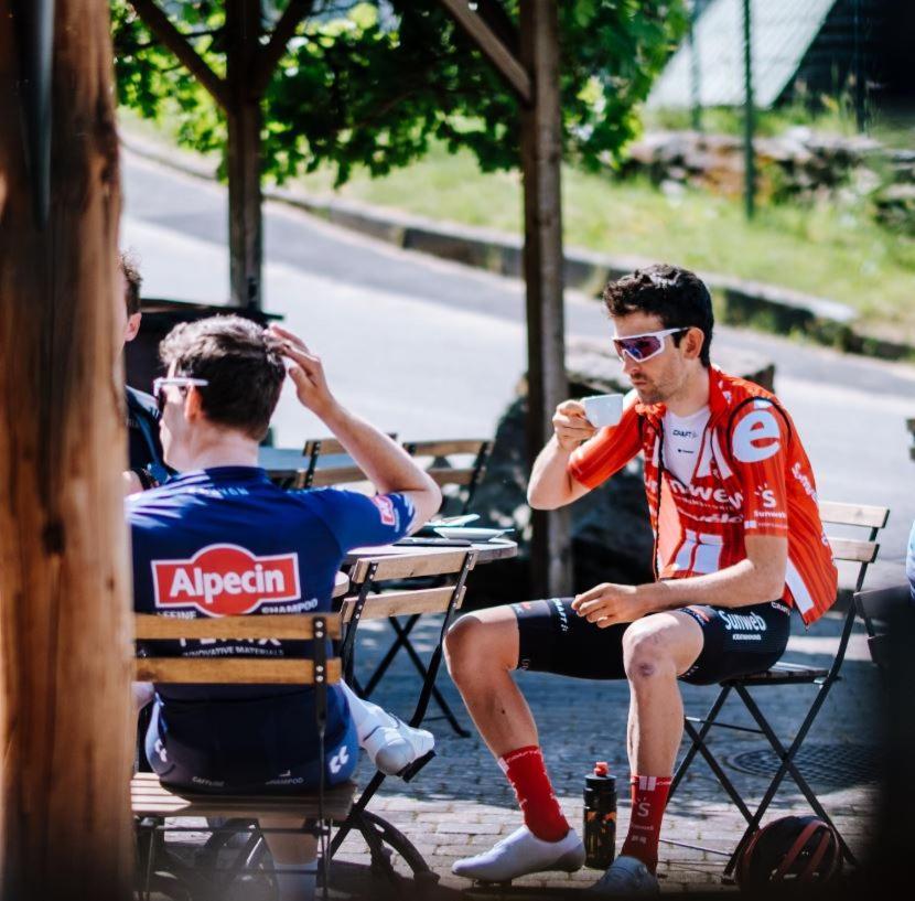 Hotel Le Coffee Ride Cycling Cafe à Stavelot Extérieur photo